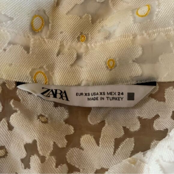 Women's Zara Daisy Cream Button Down Top - Picture 4 of 6